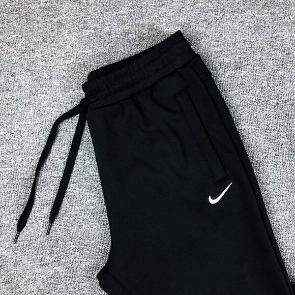 nike embroidered fleece sweatpants - Picture 5 of 8